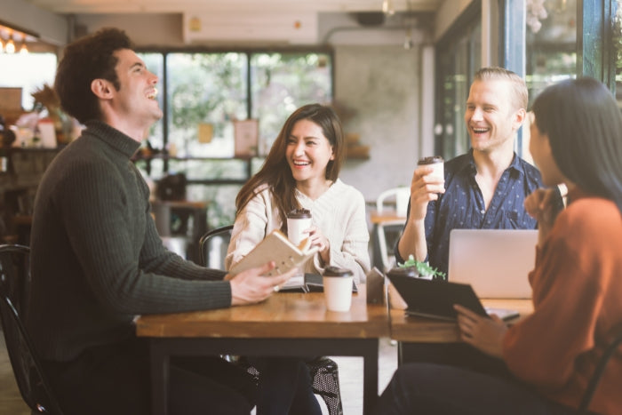 friends talking at a cafe